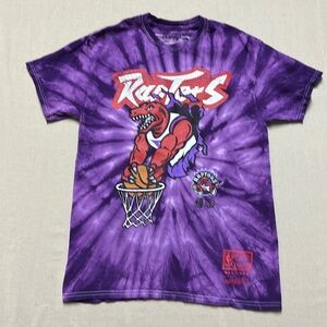 Mitchell & Ness Toronto Raptors tie dye tee purple size M